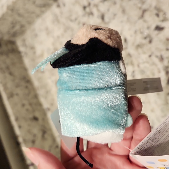 Disney's Tsum Tsum Minnie Mouse Statue of Liberty - Picture 5 of 10